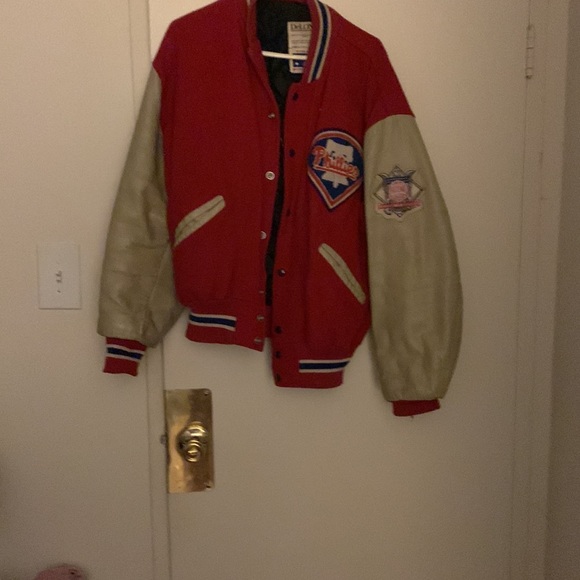 Red jacket, well worn by Richie Ashburn - Picture 2 of 2
